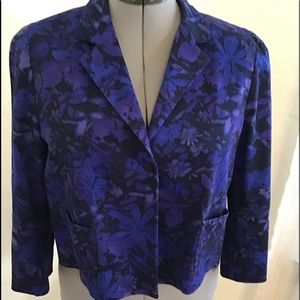 Ellie Tahari large cropped jacket